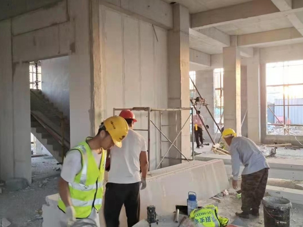 厂家ALC墙板施工中